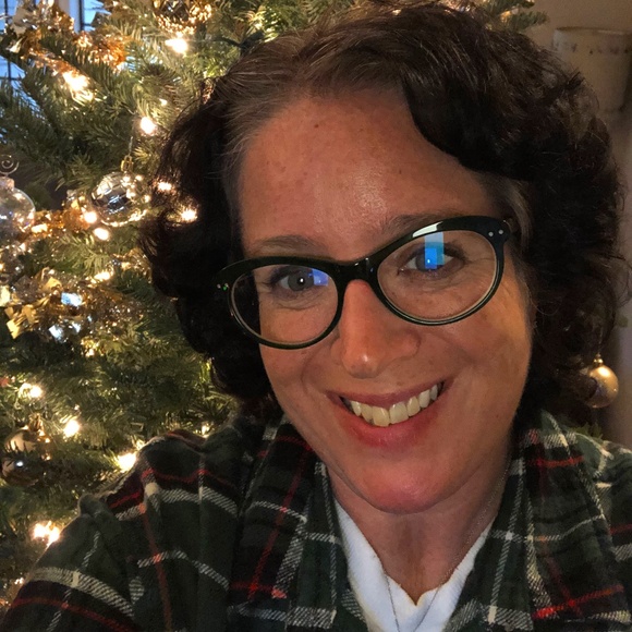 Meet your Posher, Stephanie - Picture 1 of 1